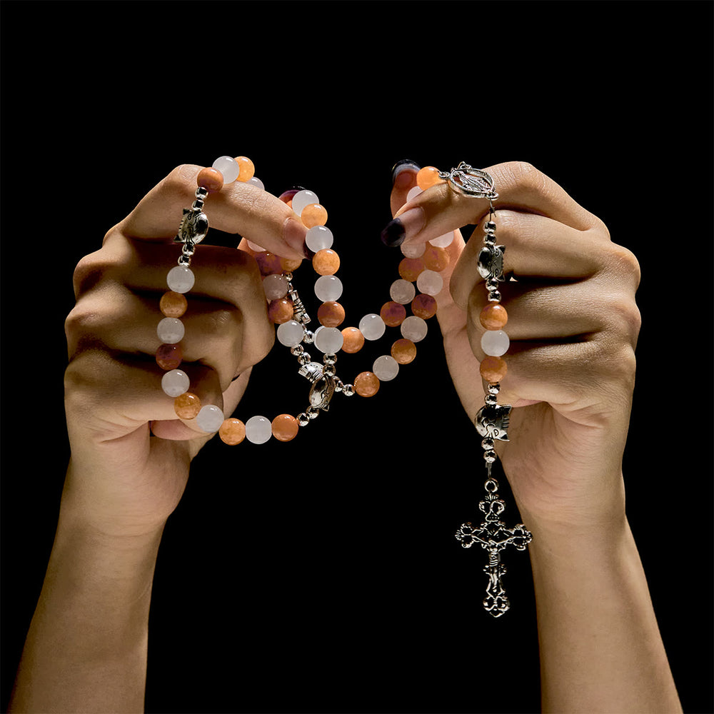 Christianartworkshop Pulsera de acero inoxidable con dijes de cuarzo naranja y blanco con cara de gato, rosario de animales. - image 1