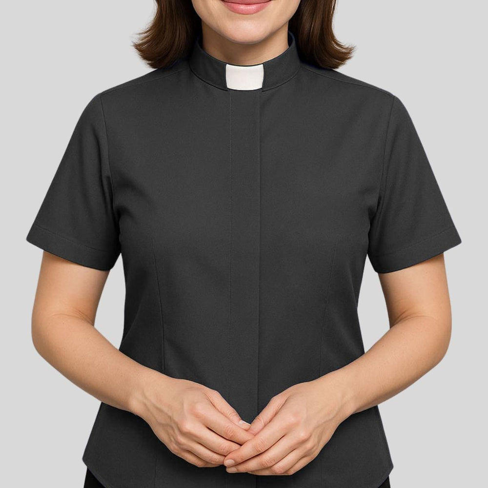 Christianartworkshop Camisa moderna unisex para clérigos con cuello de solapa blanca: Elegante ropa de fe negra - image 1