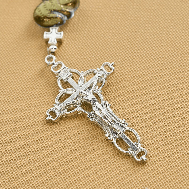 Christianartworkshop Bendiciones del Sagrado Corazón con dijes de conejo y rosario de animales con cuentas blancas y verdes - image 8