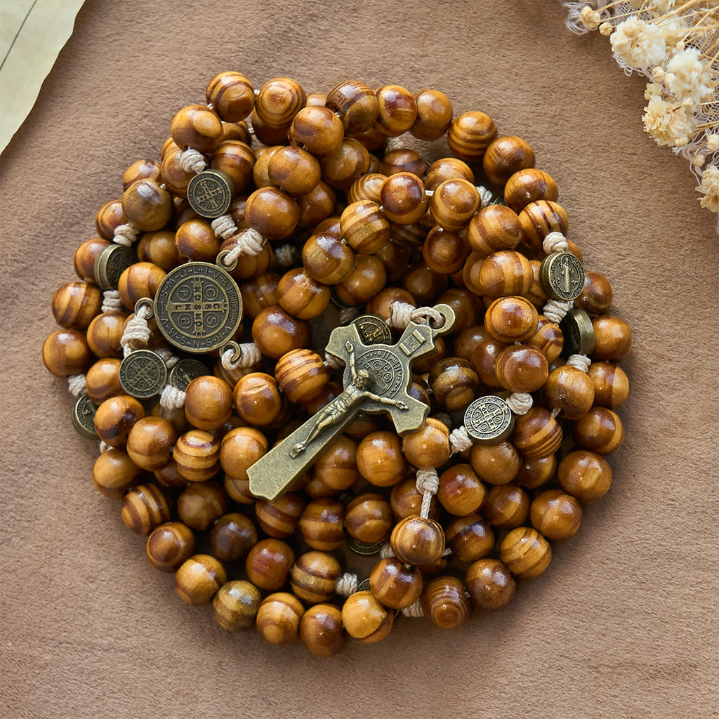 Christianartworkshop Rosario de madera de olivo de la década 15/20 con diseño de San Benito, crucifijo y cadena para la cintura: devoción divina en doble uso. - image 2