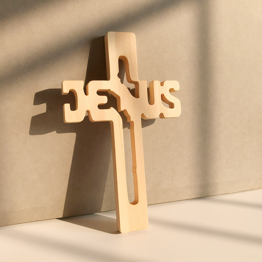 Christianartworkshop Cruz de madera de pino con silueta de Jesús para decoración de pared con diseño tallado hueco. - Jesús - image 0