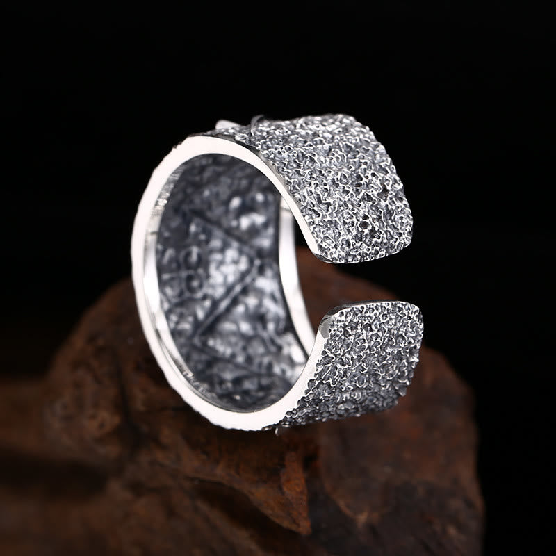 Christianartworkshop Cruz clásica de plata 925 - Anillo con diseño: Un profundo símbolo de fe. - image 3