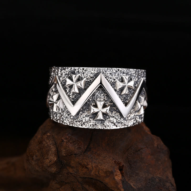 Christianartworkshop Cruz clásica de plata 925 - Anillo con diseño: Un profundo símbolo de fe. - Adecuado para tallas estadounidenses 7.5-9.5 - image 0