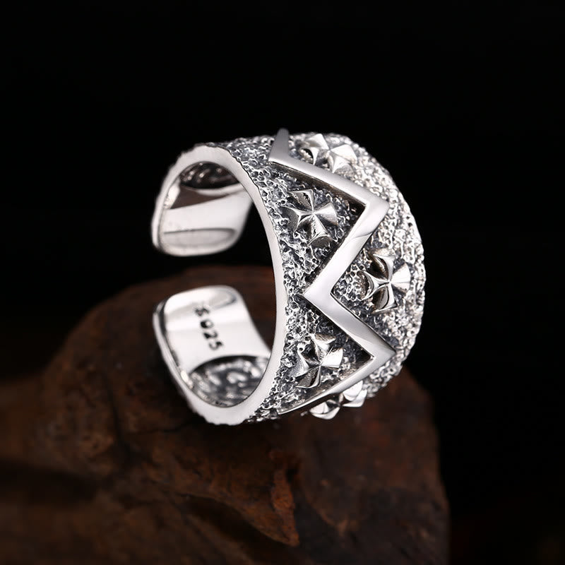 Christianartworkshop Cruz clásica de plata 925 - Anillo con diseño: Un profundo símbolo de fe. - image 1