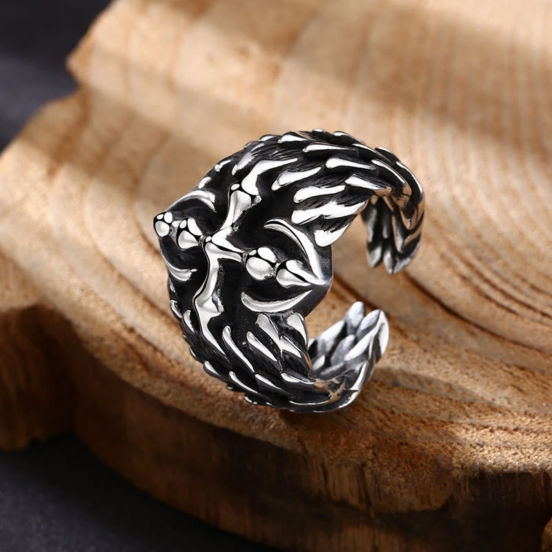 Christianartworkshop Anillo con adorno de cruz de plata texturizada vintage: un preciado símbolo de conexión espiritual. - image 1