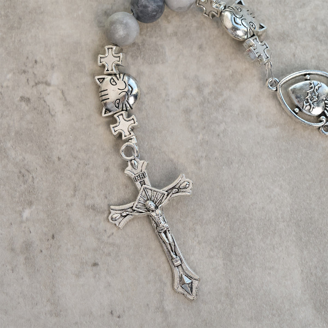 Christianartworkshop Rosario de oración con diseño de gato atigrado gris claro: Pulsera de oración para el cuidado de los gatos callejeros, Rosario de animales - image 8