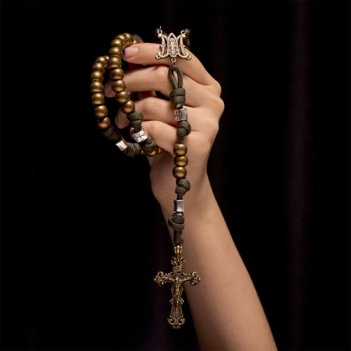 Christianartworkshop Rosario de paracord Fe Duradera con cuentas de bronce: Tradición tejida con fuerza - image 1