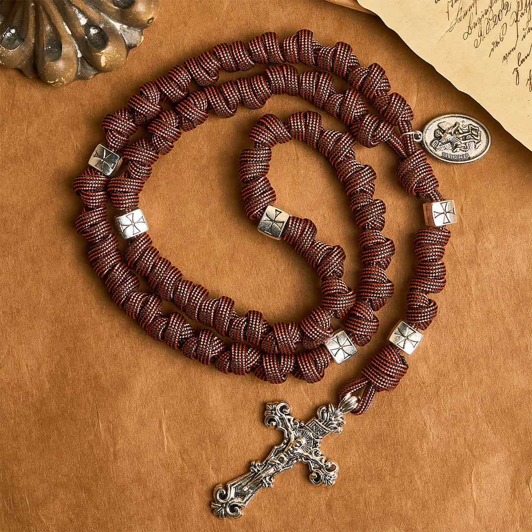 Christianartworkshop Rosario de paracord rojo intenso "Devoción del Guerrero" con San Miguel Arcángel. - image 3