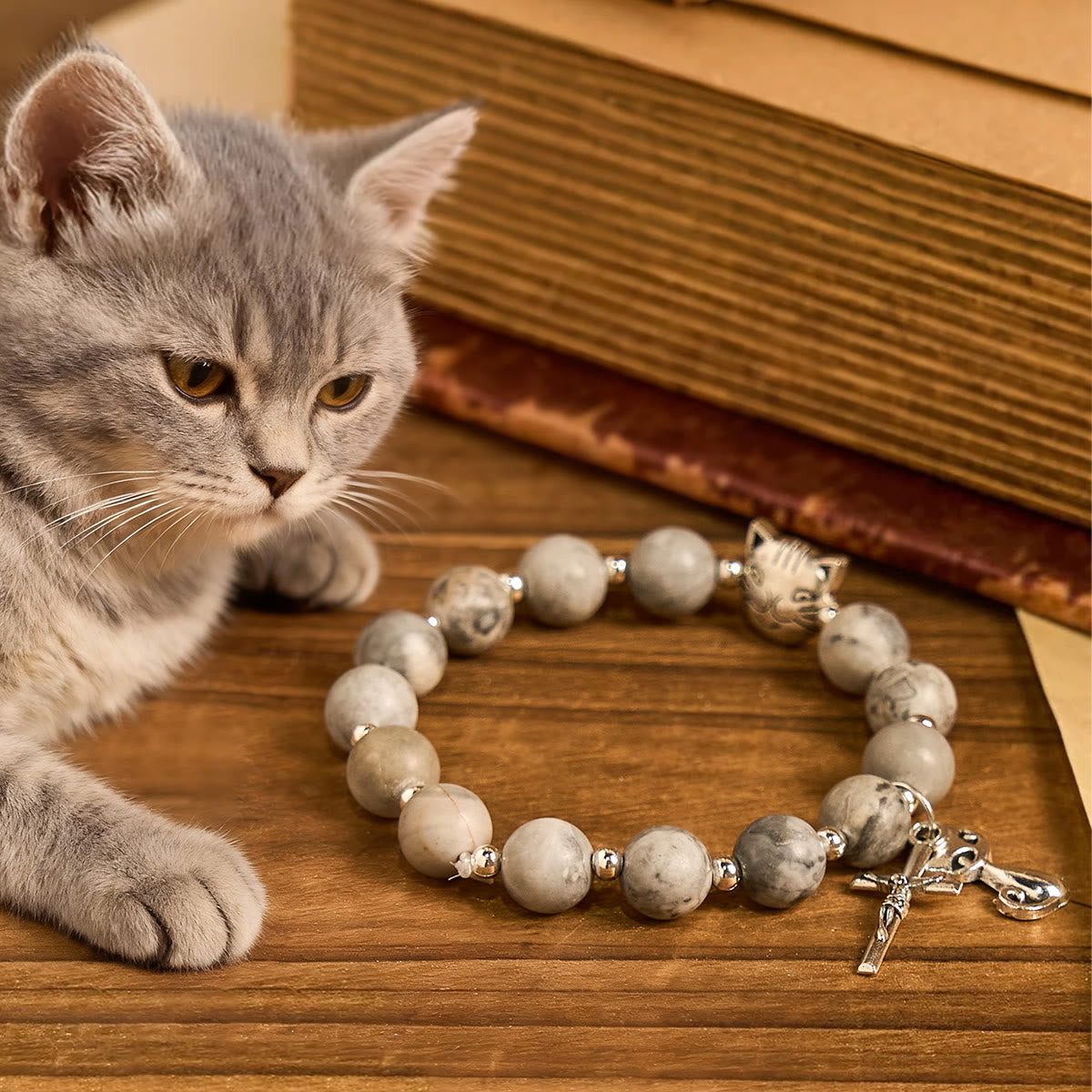 Christianartworkshop Pulsera de oración con forma de gato atigrado gris claro del Guardián Gentil - Circunferencia de la muñeca: 6,3''-7,5''/16-19 cm - image 0