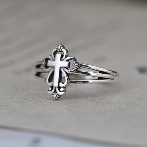 Anillo de plata de ley con cruz ornamentada de estilo catedral y volutas florales de Christianartworkshop - Cobre plateado (apto para tallas estadounidenses 7-14) - image 0