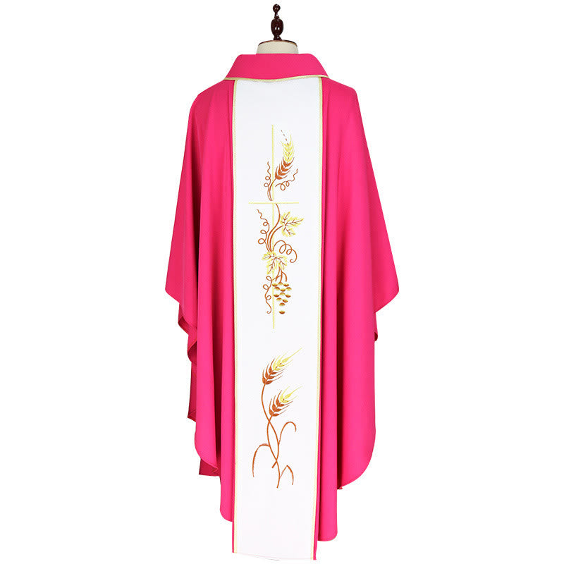 Christianartworkshop Casulla rosa vibrante con panel blanco y motivo del Sagrado Corazón. - image 1