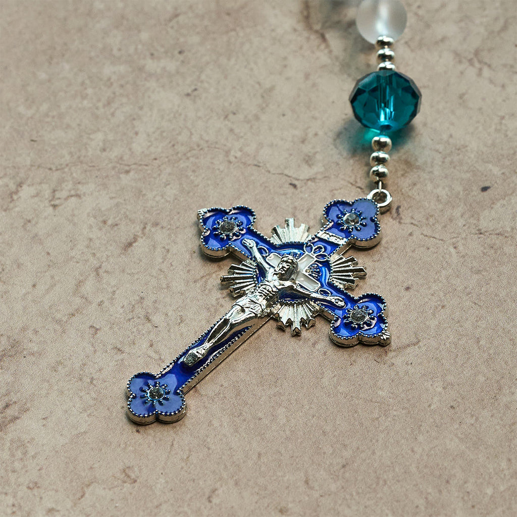 Christianartworkshop Rosario de cristal blanco esmerilado estilo azul océano con crucifijo y la Virgen María - image 7