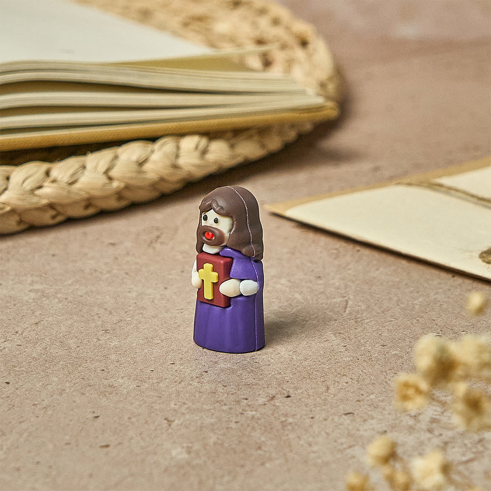 Christianartworkshop Juego de minifiguras de 3 colores con Biblia y cruz para escritorio, coche o mesita de noche. - image 1