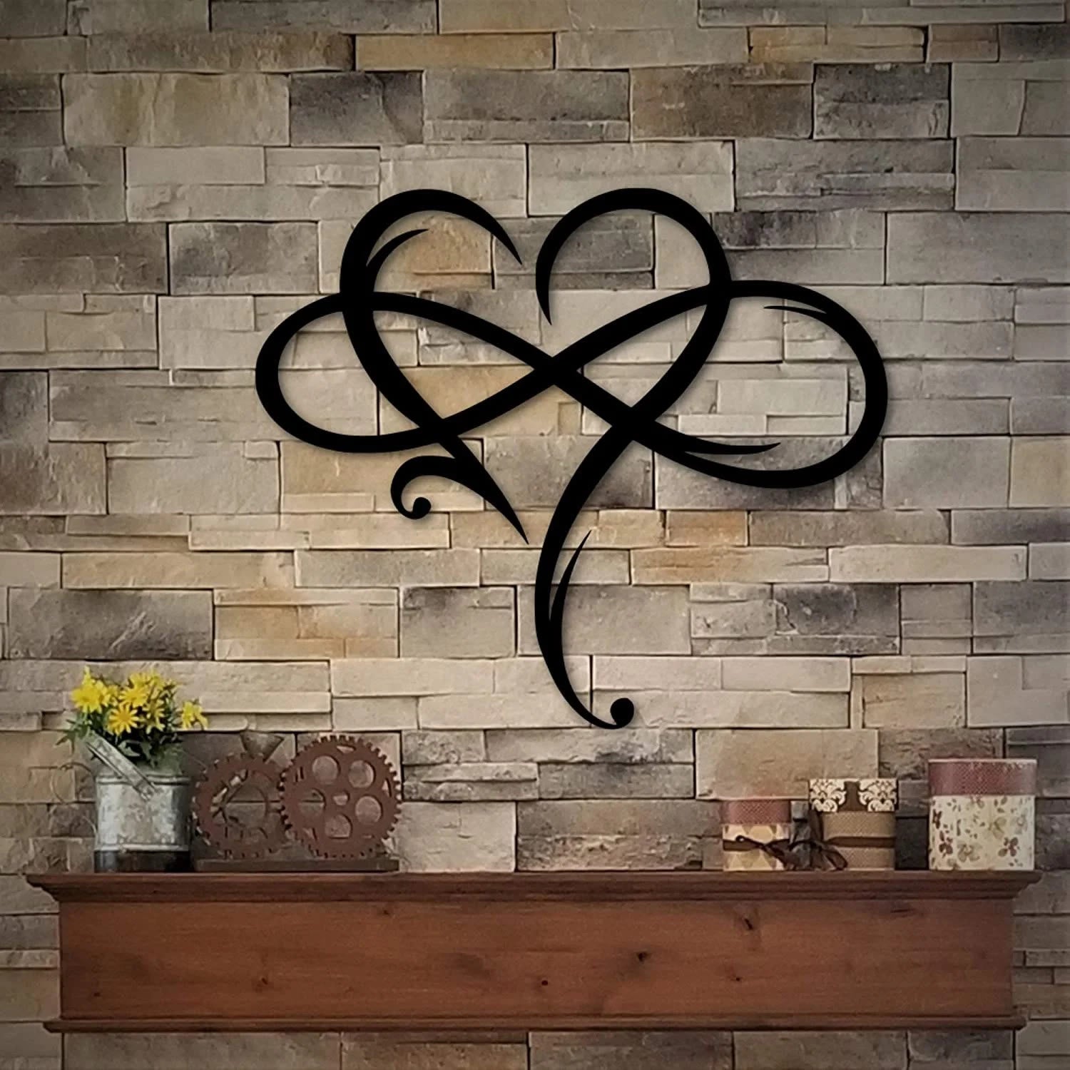 Christianartworkshop Decoración de pared metálica con cruz de corazón y fe: Amor espiritual y devoción duradera. - Negro - 15,75''*13,41''/40*34,07 - image 0