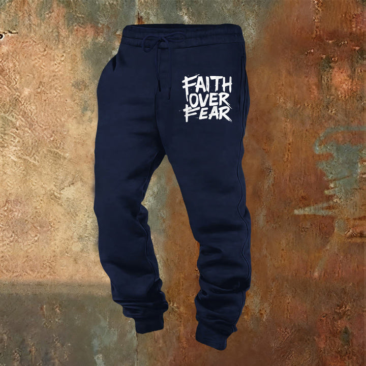 Christianartworkshop Pantalones deportivos "Fe sobre el miedo": ropa de uso diario con valentía espiritual. - Azul marino - 2XL - image 12