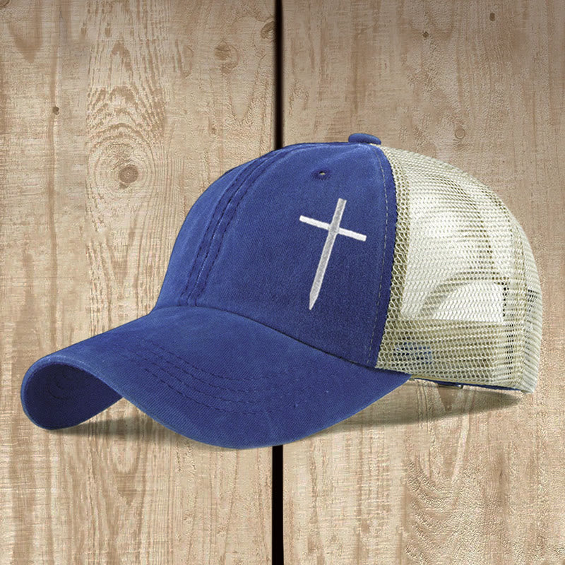 Christianartworkshop Gorra de camionero con cruz bordada: Estilo lleno de fe y declaración espiritual. - Azul oscuro - image 1