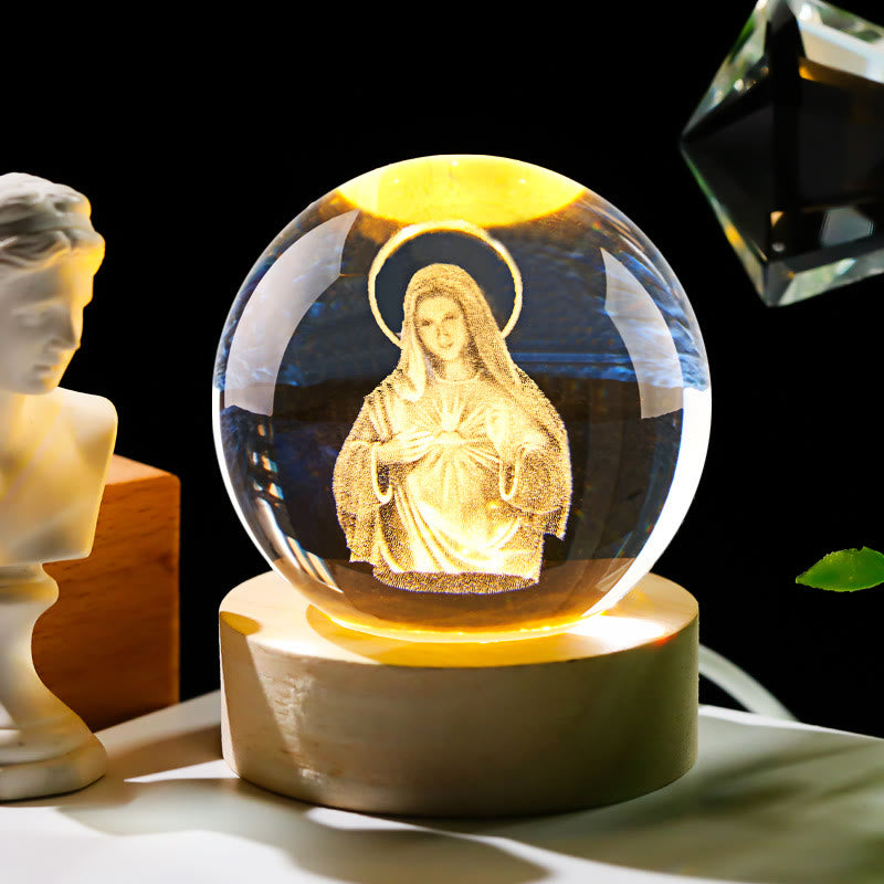Christianartworkshop Luz nocturna de bola de cristal sagrada: Compañera luminosa de la presencia divina. - María con el Sagrado Corazón - con base de luz de colores - 8 cm - image 10