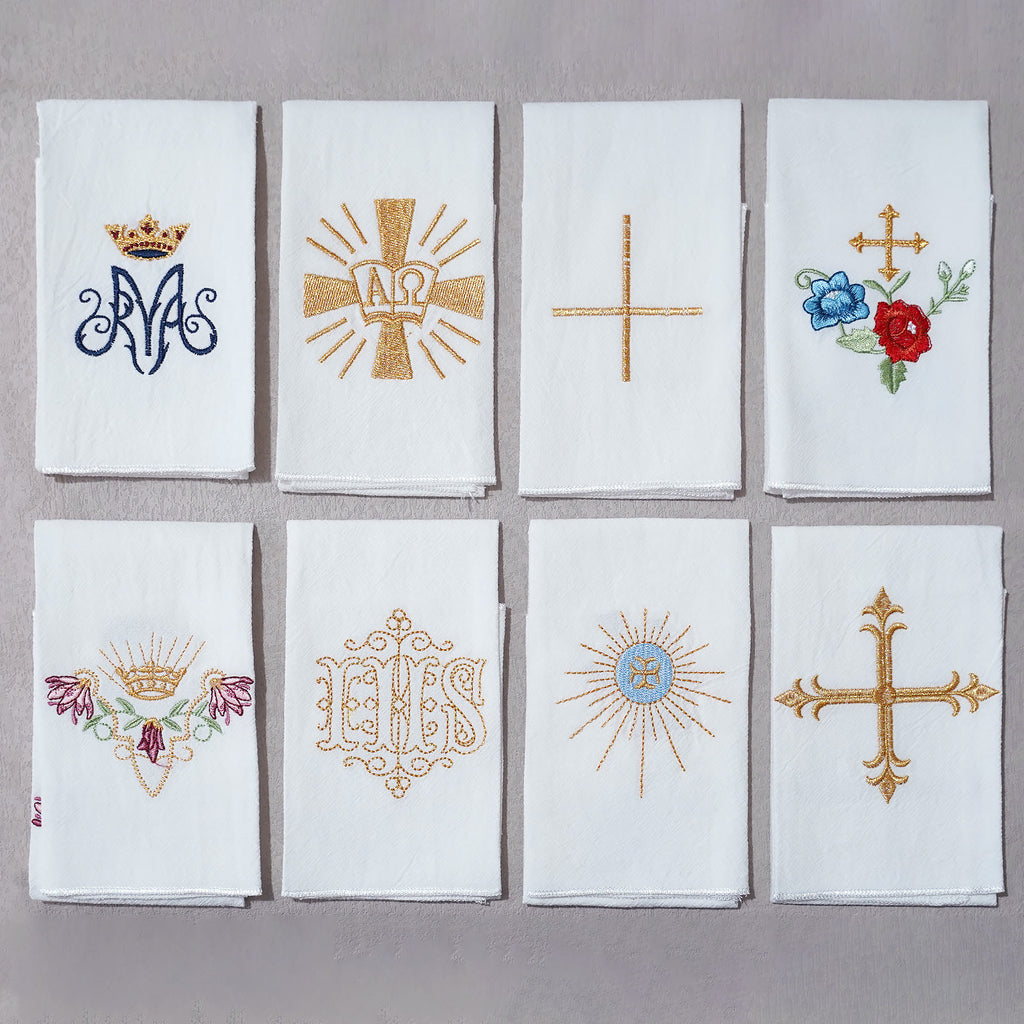 Christianartworkshop Pañuelo sagrado bordado: Fe en cada puntada. - image 1