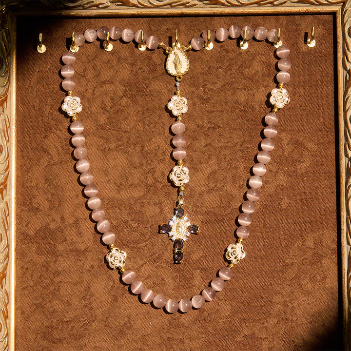 Christianartworkshop Rosario de devoción Ojo de Gato y Rosa en Lavanda y Rosa: Centro de mesa de la Santa Madre para la oración serena - Púrpura - image 0