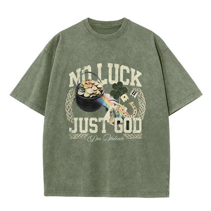 Christianartworkshop Camiseta unisex lavada con el lema "Sin suerte, solo Dios" para el Día de San Patricio. - Verde militar - 5XL - image 9