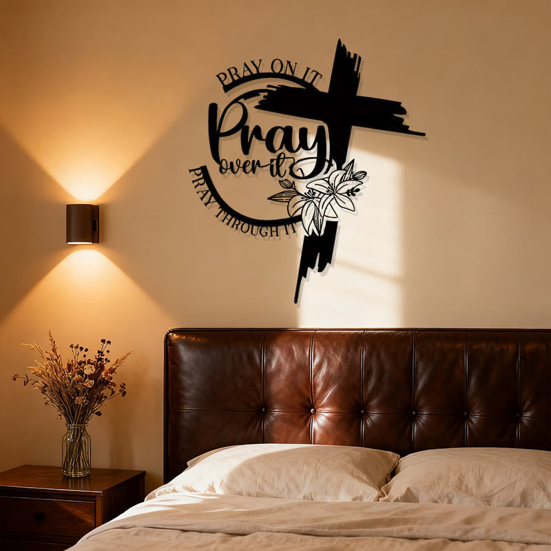 Christianartworkshop Decoración de pared de metal con cita inspiradora "Pray Over It" de estilo moderno - image 1