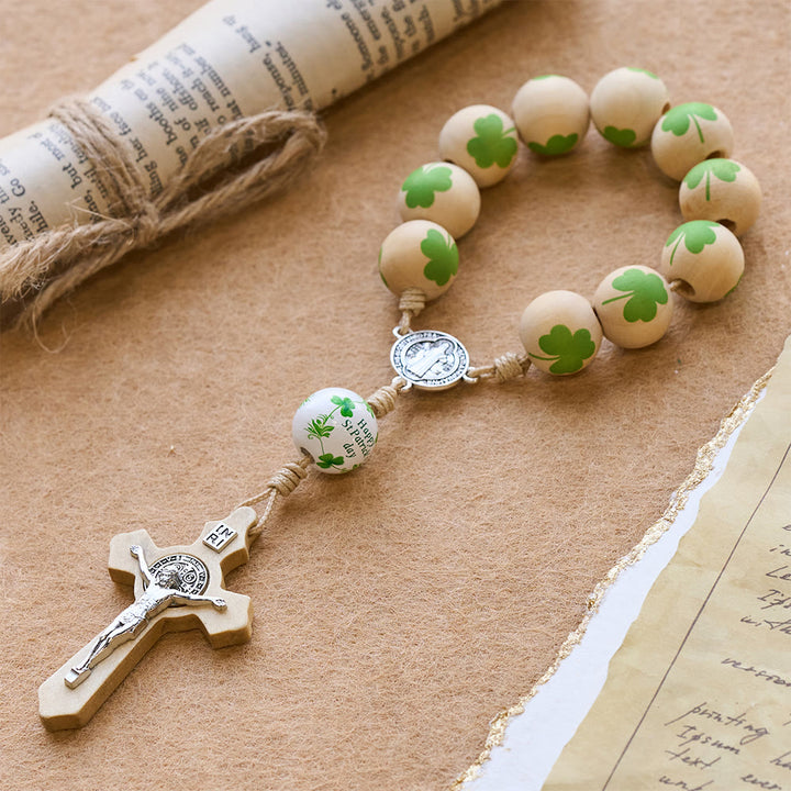 Christianartworkshop Rosario de bolsillo de madera con bendición irlandesa, ideal como regalo para el Día de San Patricio. - image 2