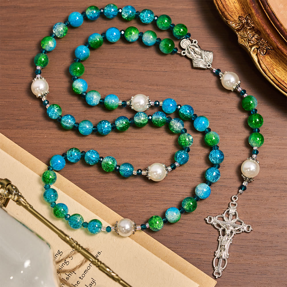 Christianartworkshop Rosario de cristal con degradado azul verdoso, manos en oración y crucifijo. - image 5