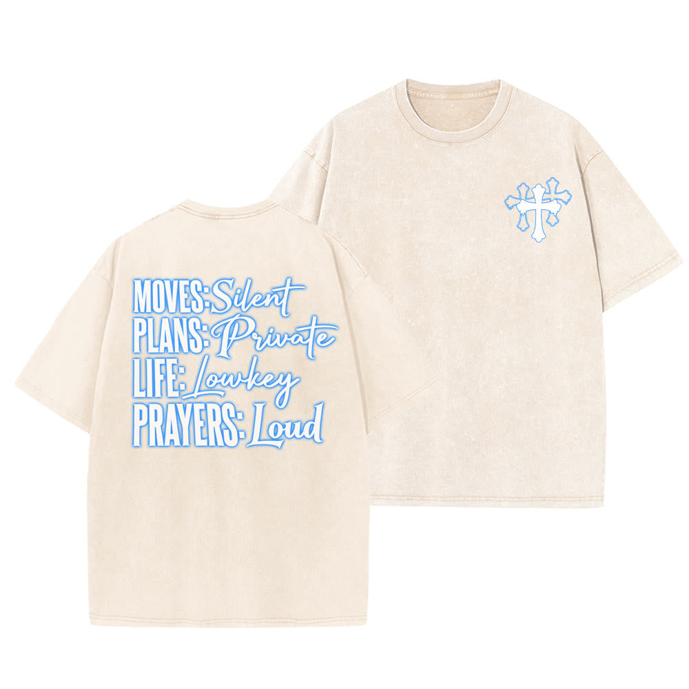 Christianartworkshop Camiseta unisex lavada con diseño de cruz estilizada y letras mixtas "Moves Silent Prayers Loud" - Beige - 5XL - image 0