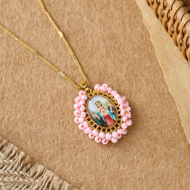 Christianartworkshop Collar con colgante ovalado de cuentas con icono mariano: un símbolo de devoción a la Virgen María. - Rosa - image 7