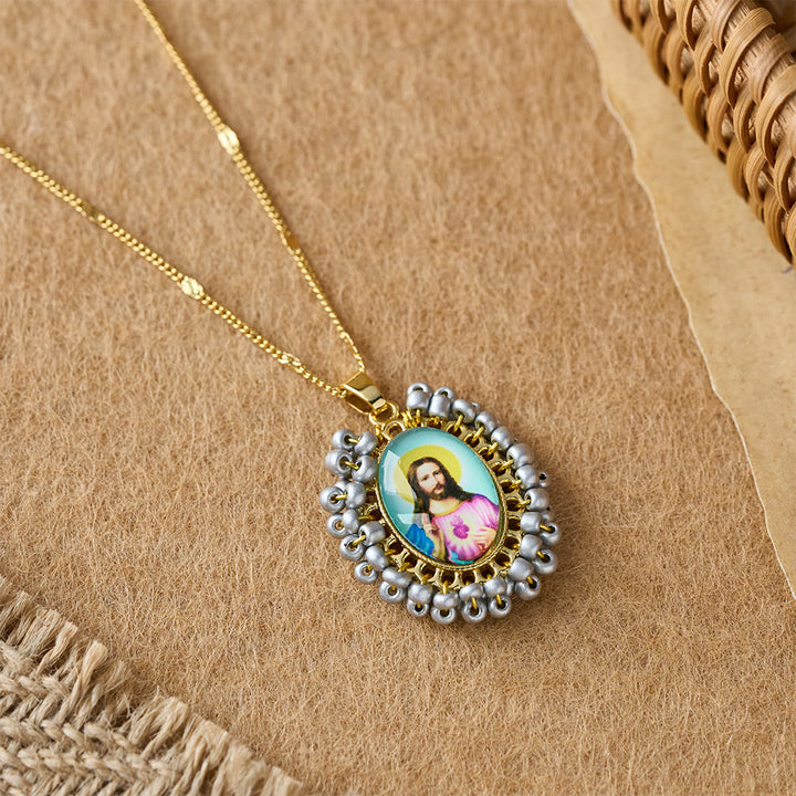 Christianartworkshop Collar con colgante ovalado de cuentas con icono mariano: un símbolo de devoción a la Virgen María. - Plata - image 4