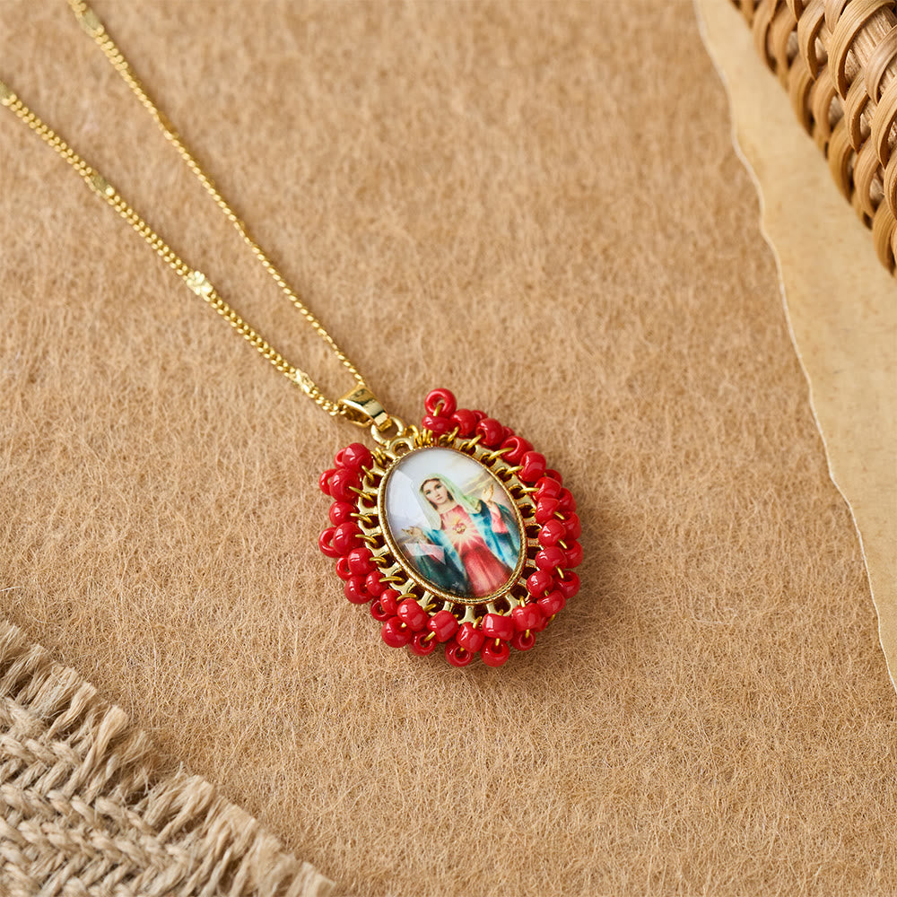 Christianartworkshop Collar con colgante ovalado de cuentas con icono mariano: un símbolo de devoción a la Virgen María. - Rojo - image 11