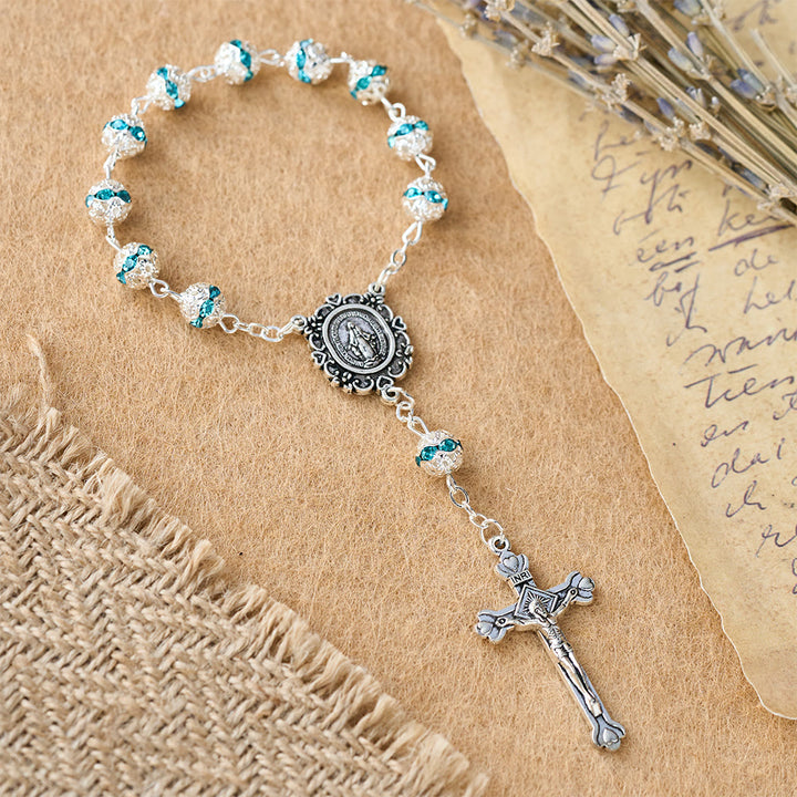 Christianartworkshop Rosario de bolsillo con cuentas brillantes y medalla de Nuestra Señora: símbolo de fe y gracia. - image 1