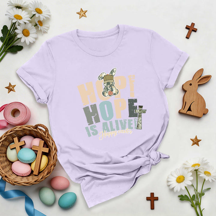 Christianartworkshop Camiseta premium de Pascua "La esperanza sigue viva" - Púrpura - 2XL - image 4