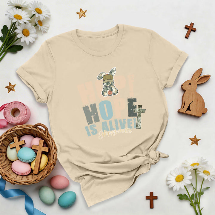 Christianartworkshop Camiseta premium de Pascua "La esperanza sigue viva" - Beige - 2XL - image 7