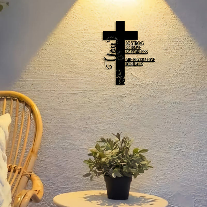 Christianartworkshop Cruz de metal para decoración de pared con Josué 1:9: Un símbolo de fe intrépida - image 6