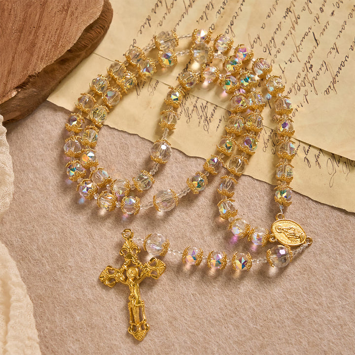 Christianartworkshop Rosario de cristal facetado iridiscente con medalla de Nuestra Señora y crucifijo dorado. - Nuestra Señora y el Crucifijo - image 0
