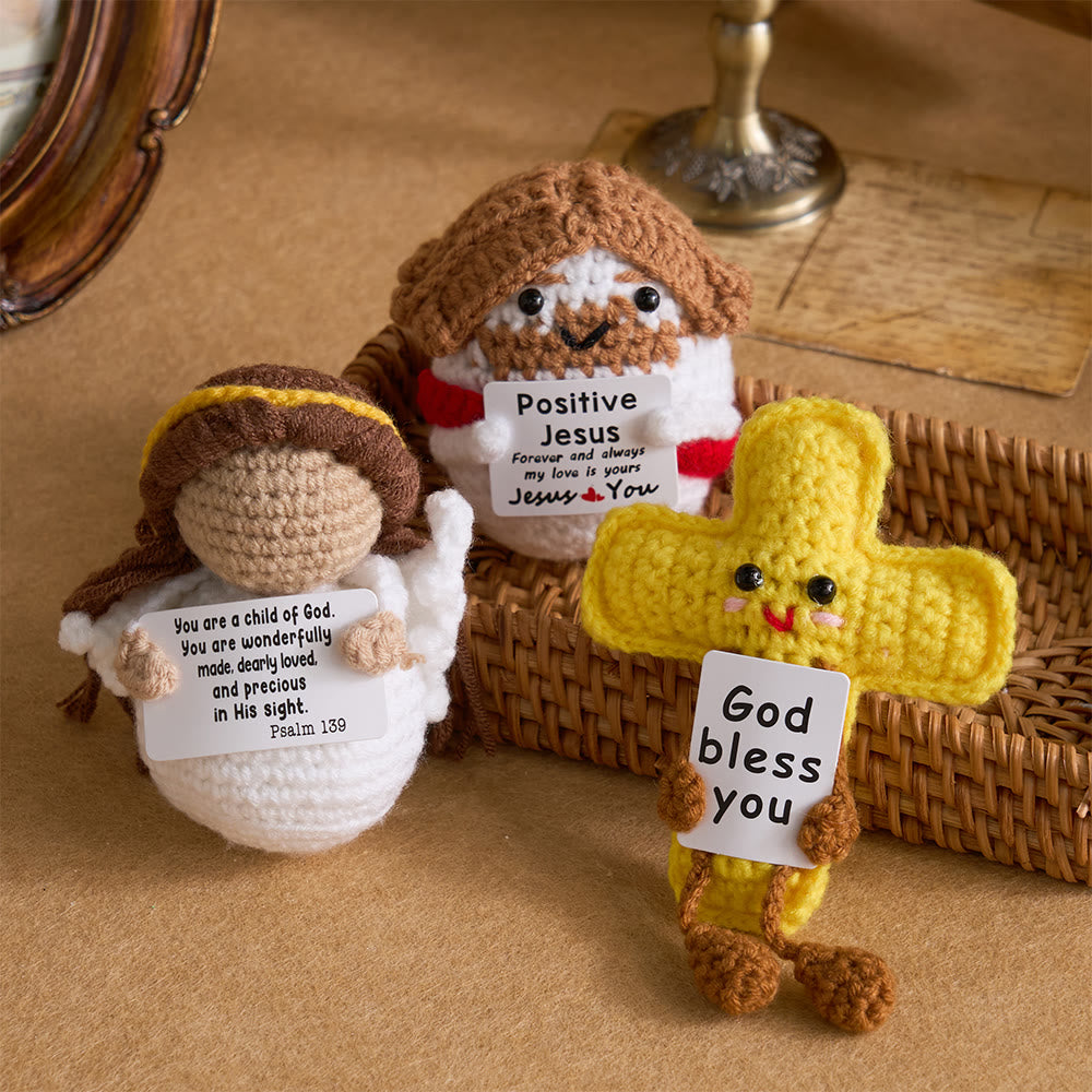 Christianartworkshop Conjunto de Jesús, ángel y cruz en versión Q, tejido a crochet: emblema de la alegría y la gracia divinas. - Juego de 3 - image 0