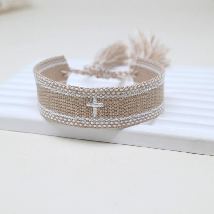 Christianartworkshop Pulsera con borla tejida de la Cruz Sagrada: Eleva tu fe con un estilo dulce y devoto. - norte - image 19