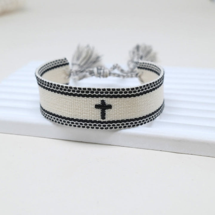 Christianartworkshop Pulsera con borla tejida de la Cruz Sagrada: Eleva tu fe con un estilo dulce y devoto. - do - image 8