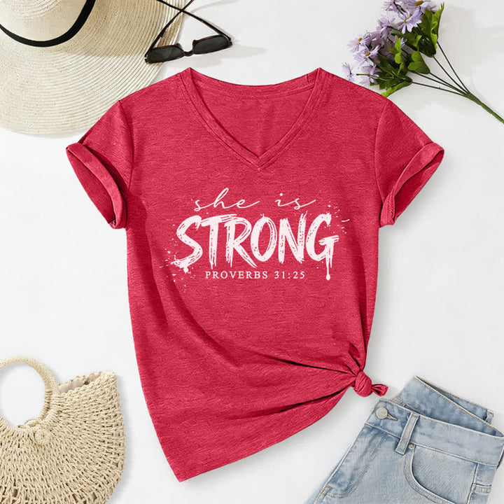 Christianartworkshop Ella es fuerte Proverbios 31:25 Camiseta informal con cuello en V - Rojo - 2XL - image 22