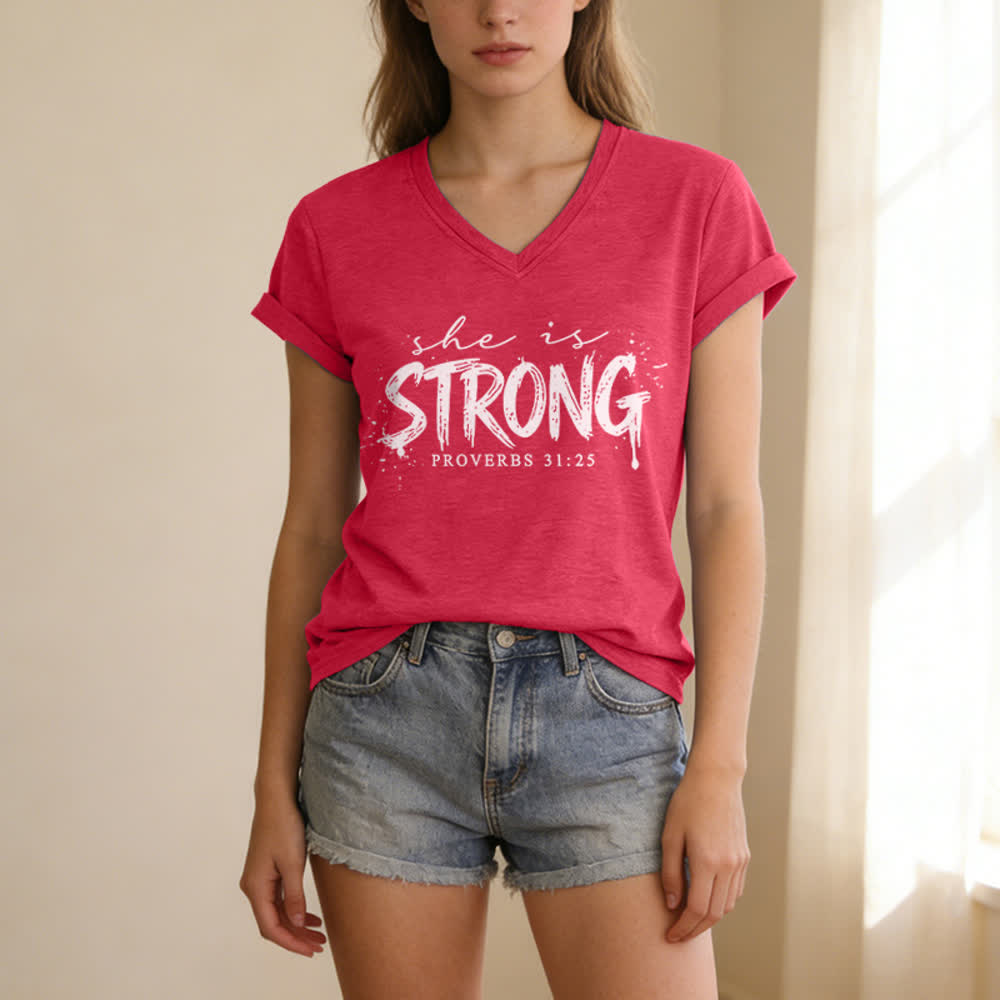 Christianartworkshop Ella es fuerte Proverbios 31:25 Camiseta informal con cuello en V - image 23
