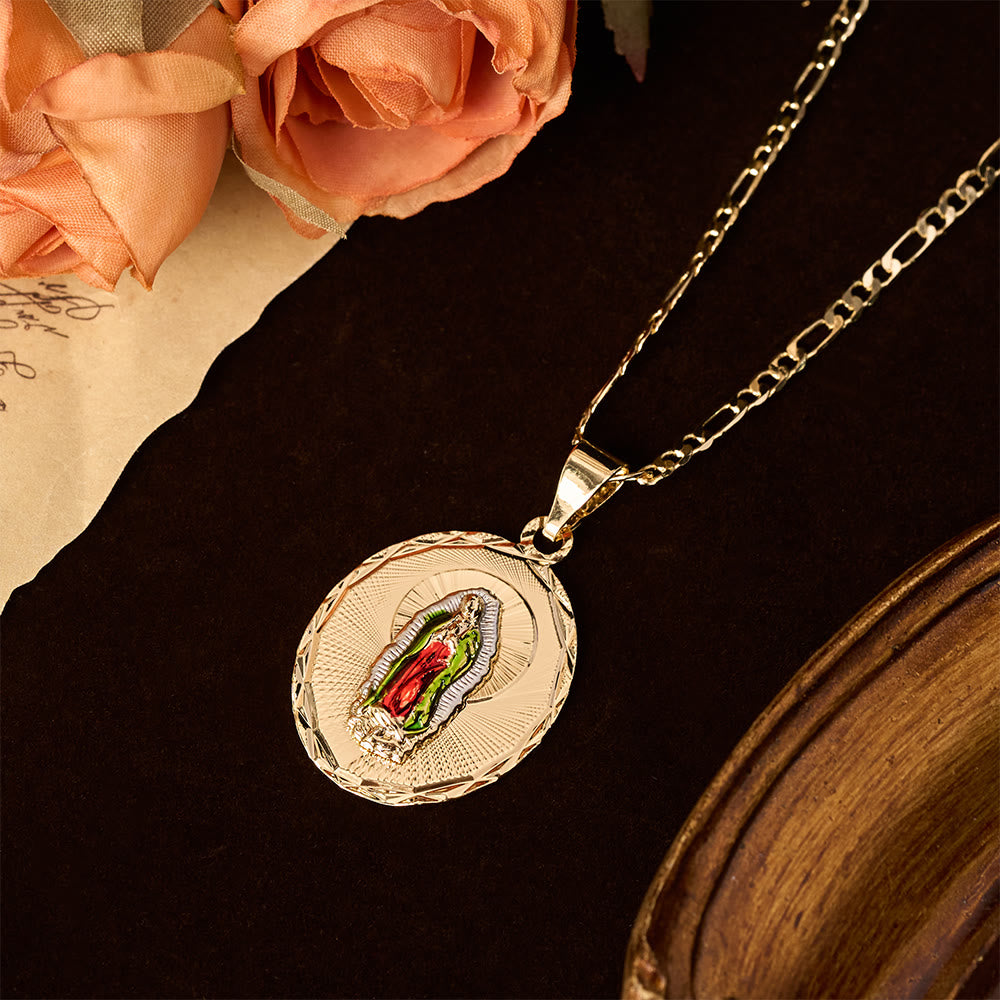 Christianartworkshop Collar con medallón ovalado de la Virgen María en cuatro estilos: un símbolo de bendición celestial. - image 7
