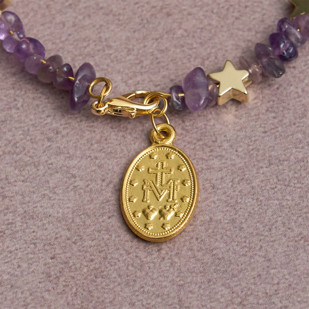 Christianartworkshop Pulsera de rosario con alambre de memoria y fragmentos de amatista natural, con medalla de la Virgen María. - image 9