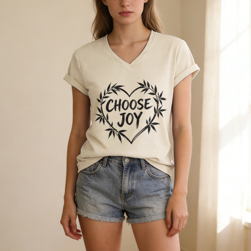 Christianartworkshop Camiseta informal con cuello en V "CHOOSE JOY" - image 1