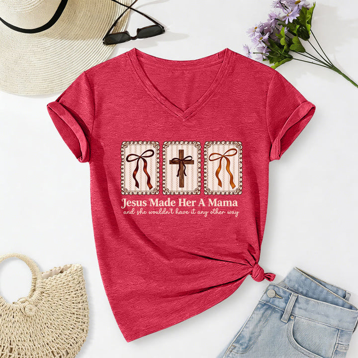 Christianartworkshop Camiseta informal con cuello en V "Jesús la hizo mamá" - Rojo - 2XL - image 22