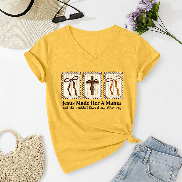 Christianartworkshop Camiseta informal con cuello en V "Jesús la hizo mamá" - Amarillo - 2XL - image 6