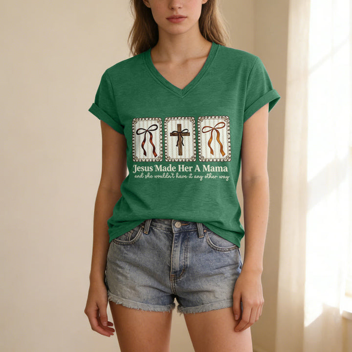Christianartworkshop Camiseta informal con cuello en V "Jesús la hizo mamá" - image 15