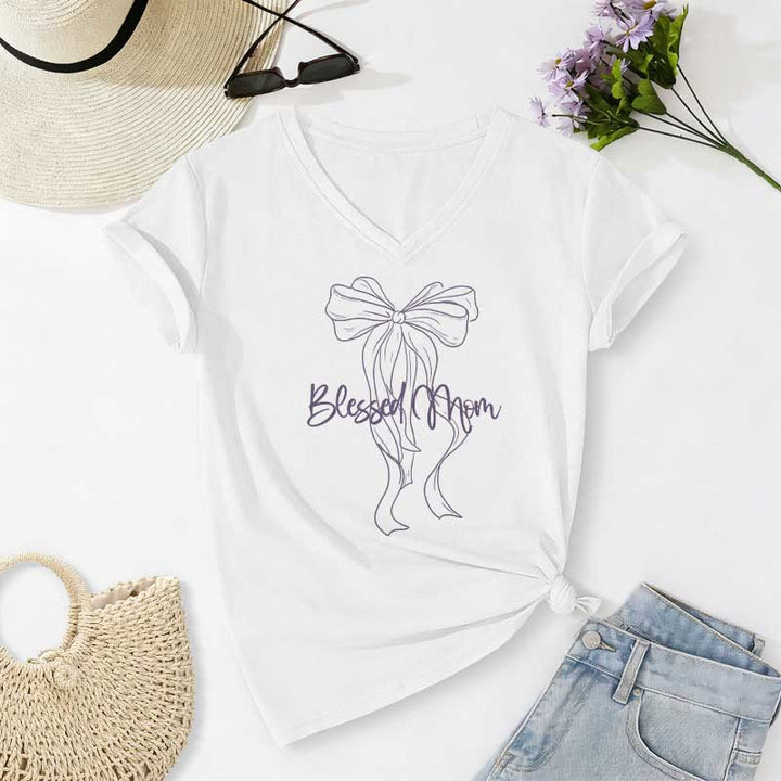 Christianartworkshop Camiseta informal con cuello en V y estampado de lazo "Blessed Mom" - Blanco - 2XL - image 4
