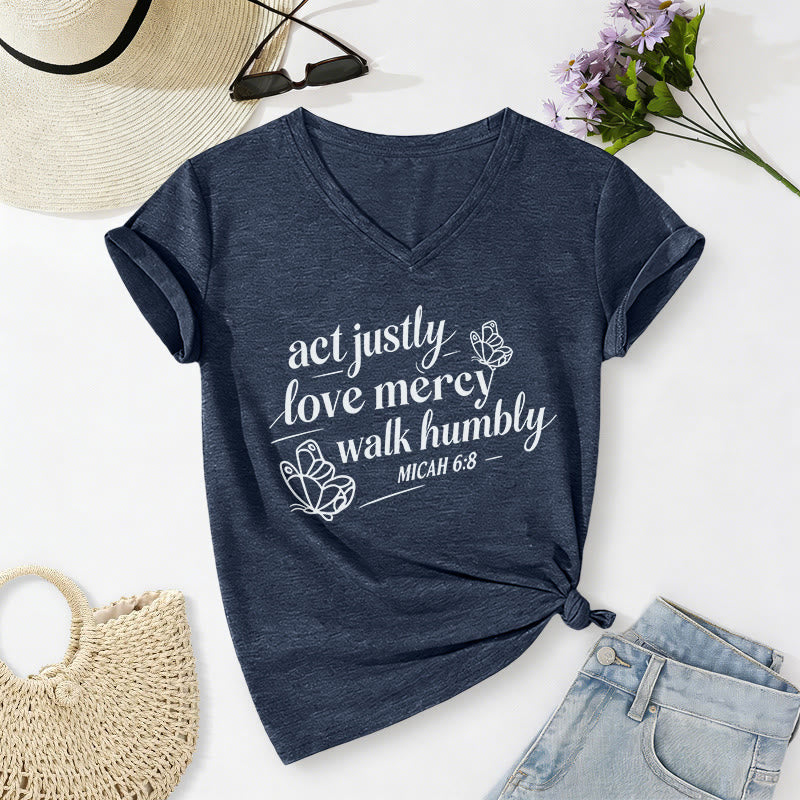 Christianartworkshop Actúa con justicia, ama la misericordia, camina con humildad. Miqueas 6:8. Camiseta informal con cuello en V y estampado de mariposa. - Azul marino - 2XL - image 18