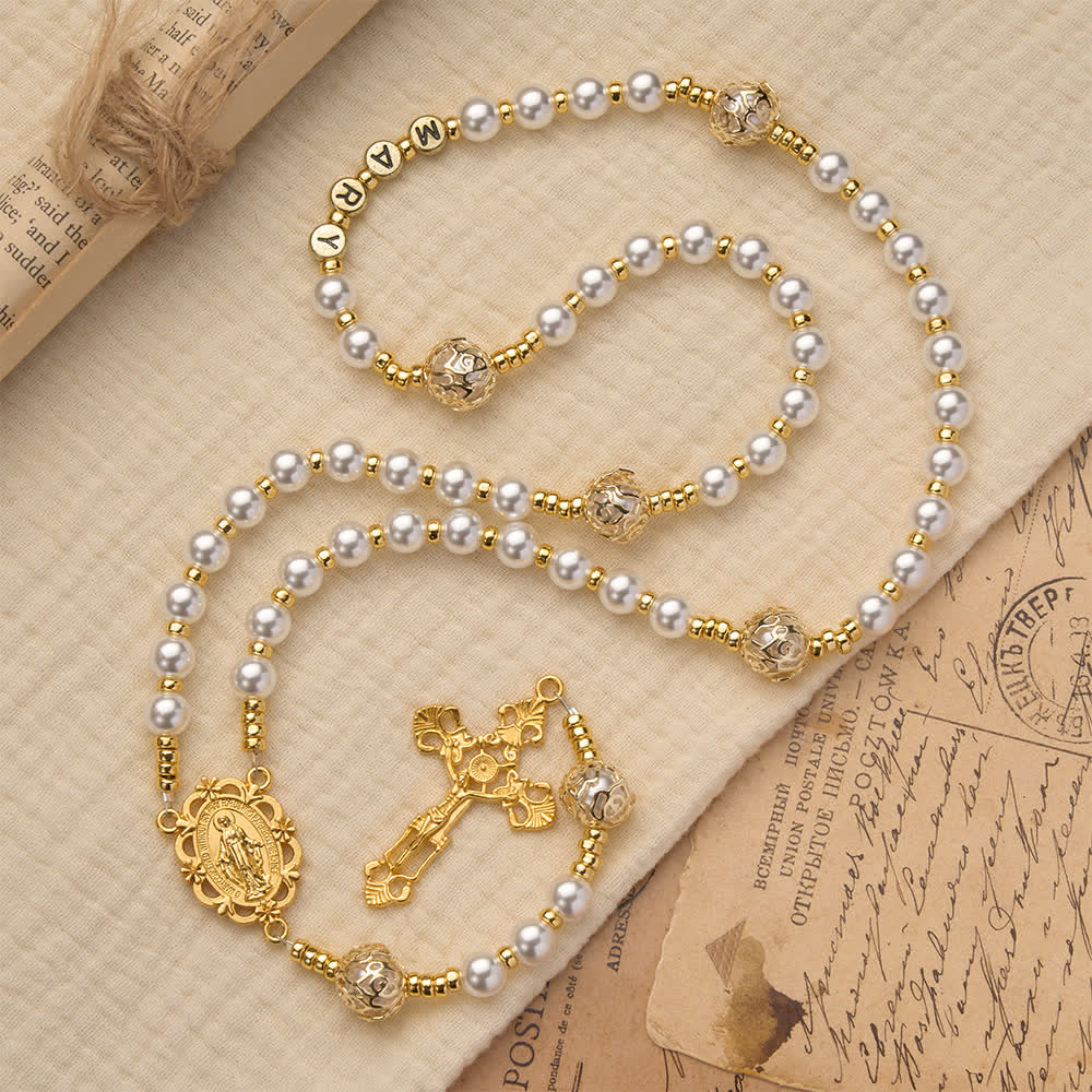 Christianartworkshop Elegante rosario blanco de la Virgen María con letras personalizadas con nombres. - Virgen María - image 0
